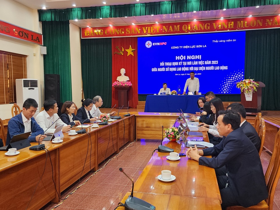 Hội nghị đối thoại định kỳ tại nơi làm việc năm 2023